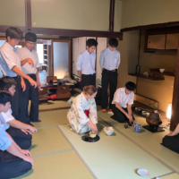 佐野工科高校の生徒さんが、甘味茶房さのまち庵にて、茶道体験していただきました。
